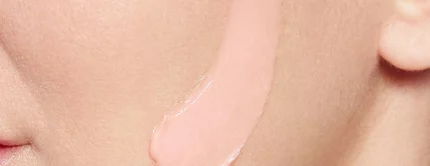 Nahaufnahme Frau mit Creme