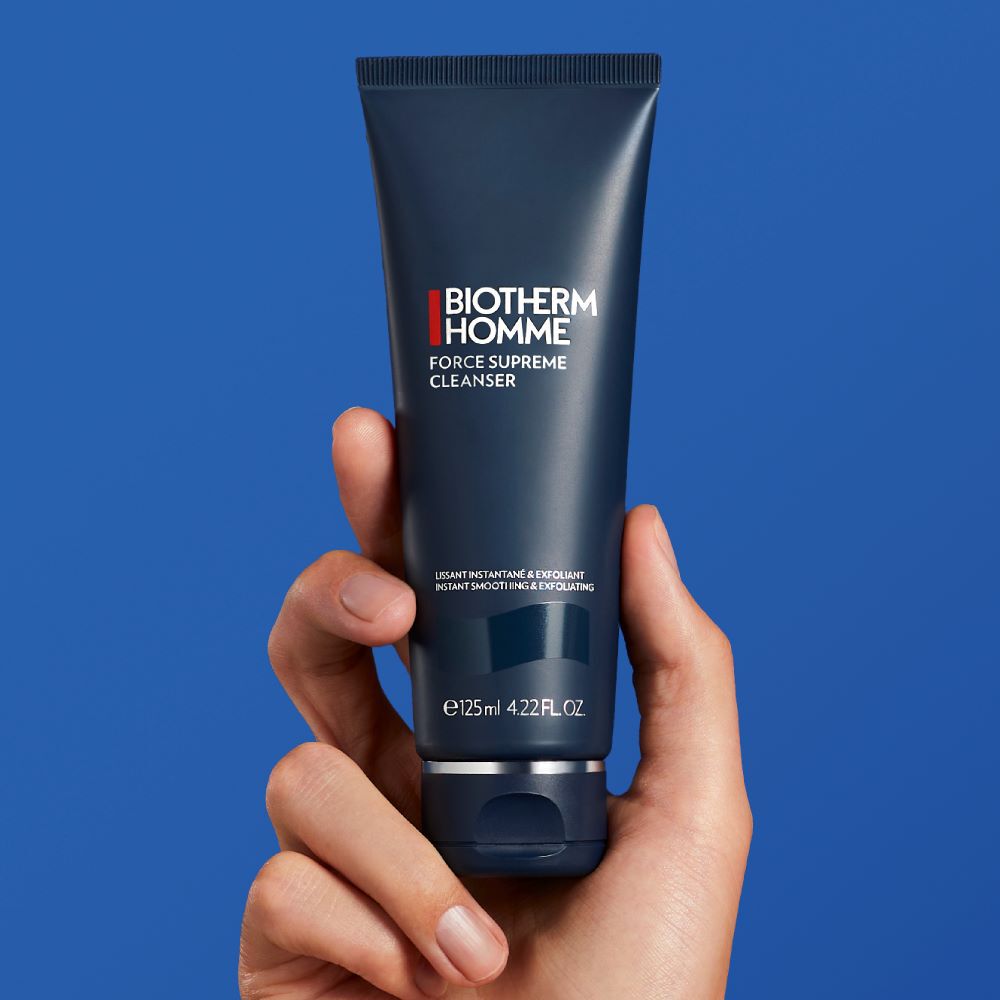 Force Supreme Cleanser our anti-aging cleaner for men | Biotherm Homme
